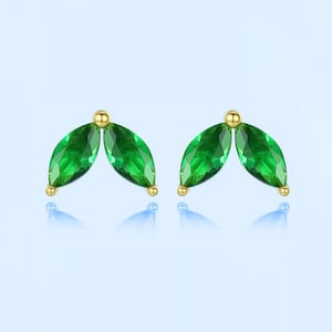 Marquise stud earrings, green emerald gemstone earring, green marquise studs, leaf stud earrings, silver stud earrings, vintage earrings.