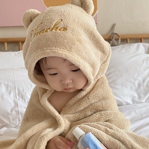 Hand embroidered towel name Children's Bear Hooded Towel/baby birth gift, hooded blanket, hooded towel, Baby shower,brown,