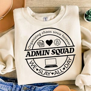 Admin Squad Svg Png, Office Squad Svg, leraar Svg, collega Svg, Admin Squad Svg, terug naar school Svg, png-bestanden knippen Cricut, cadeau voor haar