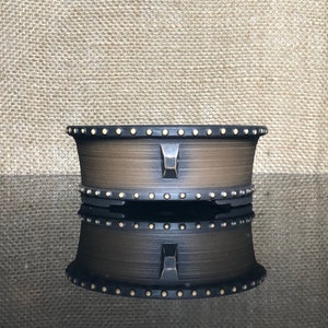 Vaso para árvore bonsai, escultura feita à mão, cerâmica, botões gravados à mão, como botões de cobre, tamanho 4 polegadas x 1,5 polegadas, cor marrom cobre