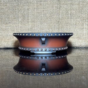 Vaso de cerâmica para bonsai, sem esmalte, cerâmica, botões gravados à mão, criam um efeito de tambor, tamanho 14 cm x 4 cm