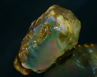 88.00 Cts Opale éthiopienne naturelle Taille brute 37 x 23 MM Qualité supérieure Forme libre Welo Opal Taille Opale blanche Welo Fire Bijoux Opale Pierre brute
