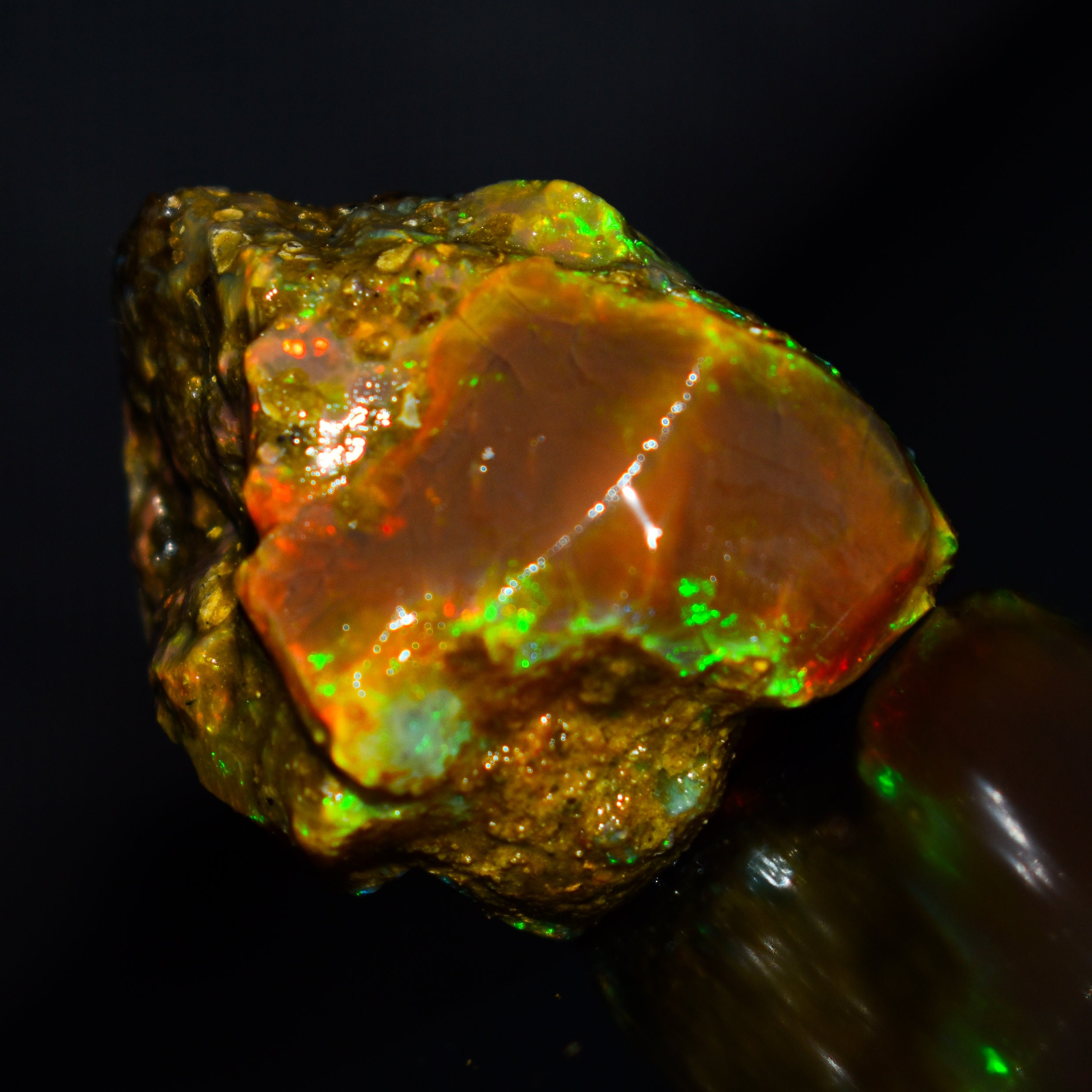 73.95 Cts Natural Ethiopian Opal Rough Size 33 X 25 MM Top