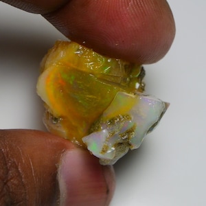 Opale d'Éthiopie Welo Fire 100 % naturelle, qualité supérieure, 52,60 carats, pierre brute de qualité exceptionnelle pour la création de bijoux, 28 x 22 mm