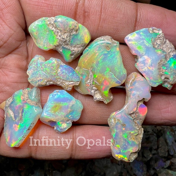 Opale lisse brute Lot 50 Cts 8-10 Pc AAA Grade Opale éthiopienne naturelle brute Opale de grande taille adaptée à la coupe et aux bijoux Opale de feu Cristal brut