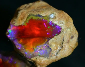 143.00 Cts Natural Ethiopian Opal Rough Size 39 x 31 MM Top Quality Free Form Welo Opal Size White Opal Welo Fire Jewelry Opal Raw Stone