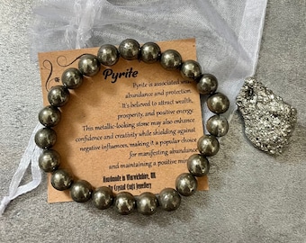 PYRIT GESCHENK SET Armband + Raw Piece Stretch Fit Handgemacht mit Geschenktüte & Karte Kristall Edelstein 8mm