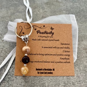 Llavero con Piedra de Cristal POSITIVITY Citrino Piedra del Sol Amatista + Bolsa de Regalo + Tarjeta