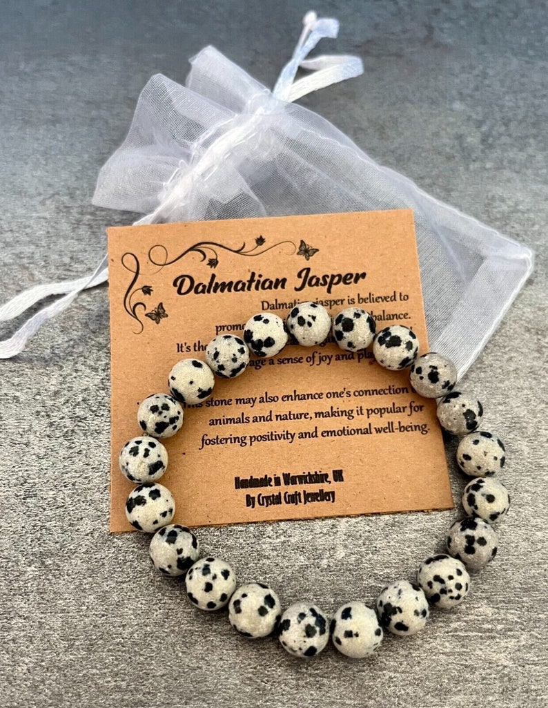 DALMATISK JASPER Armband Stretch Passform Handgjort Med Presentpåse & Kort Kristall Ädelsten 8 mm bild 1