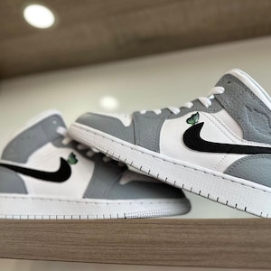 Custom Butterfly Jordan 1