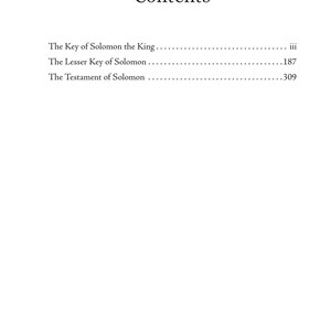 Puede incluir: Una p&aacute;gina blanca con el t&iacute;tulo "Contenido" en la parte superior. Debajo, una lista de contenidos incluye "La Llave de Salom&oacute;n el Rey", "La Llave Menor de Salom&oacute;n" y "El Testamento de Salom&oacute;n", con n&uacute;meros de p&aacute;gina.