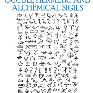 Puede incluir: Portada de libro con el t&iacute;tulo "DICTIONARY OF OCCULT, HERMETIC AND ALCHEMICAL SIGILS" en azul. La portada presenta numerosos sigilos y s&iacute;mbolos negros. El nombre del autor, Fred Gettings, est&aacute; impreso en la parte inferior.