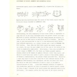 Puede incluir: Una p&aacute;gina de un diccionario titulada "DICTIONARY OF OCCULT, HERMETIC AND ALCHEMICAL SIGILS". El texto describe e ilustra varios sigilos, incluidos los de Lemegeton 17C y Lambecius 1500. La p&aacute;gina incluye varias ilustraciones en blanco y negro de sigilos.