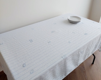 Linen tablecloth embroidered with gloves