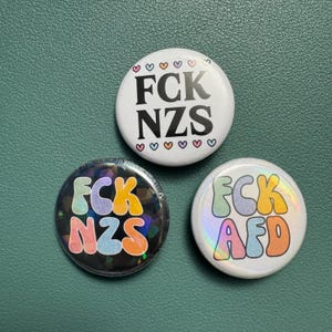 GLITZER Button // fck AFD fck NZS // Holo  // Fuck Nazis, Fck nzs, Holo, Antifa, Faschismus, Lgbtq