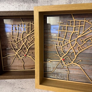 Personalisierte 3D Stadtkarte im Holzrahmen mit Herz Geschenk Hochzeit Verlobung Geburt Jahrestag Einzug Jubiläum Erinnerung