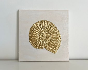 Petit Tableau Peinture Acrylique Blanc Cassé Texturé Fossile Ammonite Doré Feuille d’Or