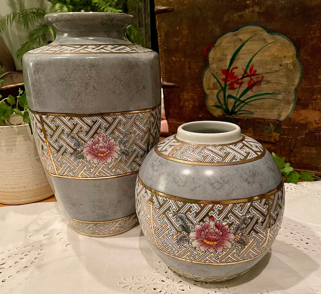 2 Vintage Chinese Vases Hand Painted With Reflective Gold Etsy