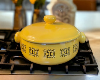 Grand caquelon à fondue vintage sur réchaud, jaune vif avec un motif graphique noir, résistant au four, céramique, moderne Mid-Century, fabriqué au Japon