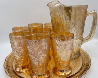 Vintage 10-piece set Jeanette Glass Luisa Floragold with Pitcher, 7 tumblers and 2 serving trays, Iridescent shimmer, Pressed Glass, 1950s