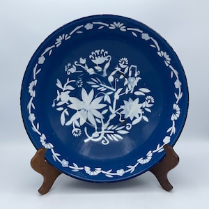Large Vintage Enamel Serving Bowl, Cobalt Blue, Bold White Floral Design, Farmhouse Decor, Cottage Core, Shabby Chic, Primitive Style, 1950s
