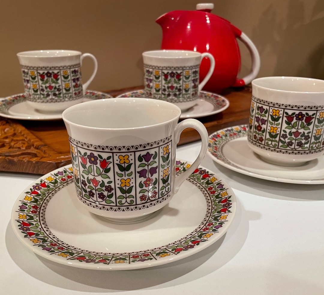 Set of 4 Vintage Royal Doulton Cups and Saucers, Fireglow Pattern, Vibrant Colours in a Fun