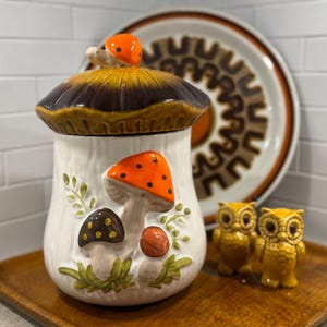 Vintage XL Mushroom Keksdose, Küchenkanister, Laurentian Pottery in Kanada, 1970er Jahre, Merry Mushroom, ausgezeichneter Zustand