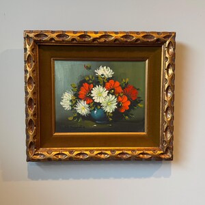 Pintura al óleo floral vintage: amapolas rojas, marco dorado tallado, firmada por P Royale
