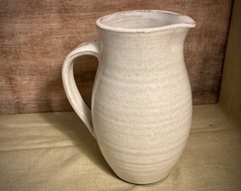 Ceramic white pitcher 0,9 liter