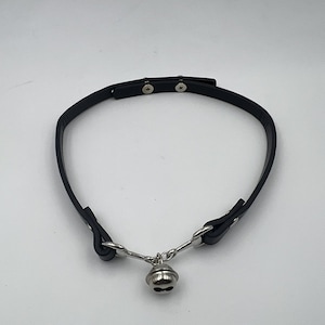 Handgjord gotisk läderklocka: Halsband i mörk stil Black+Silver Bell
