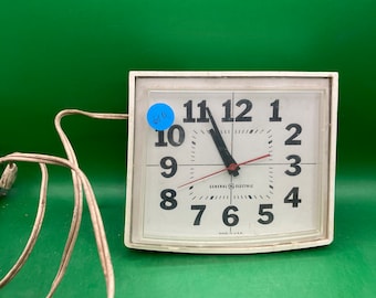 General Electric Wall or Table Electric Clock