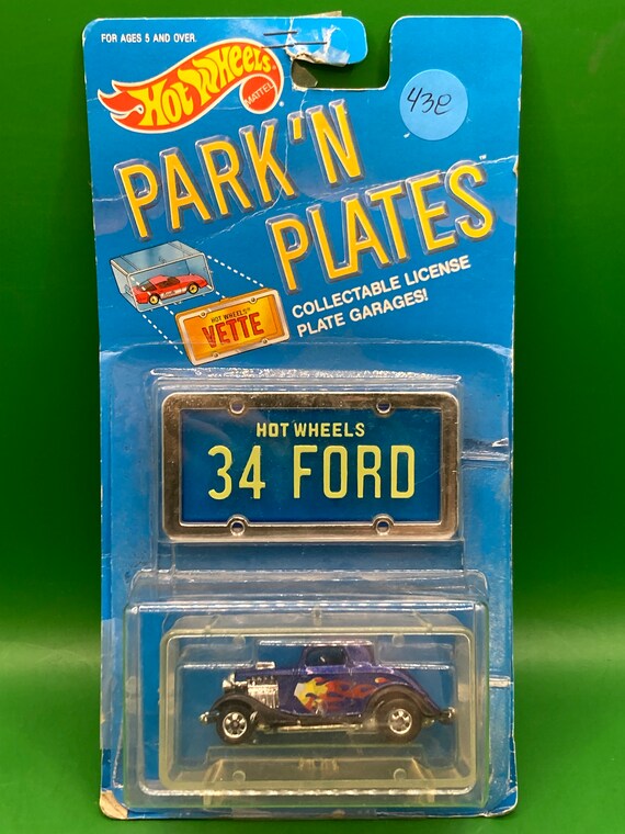 Hot wheels park n plates on sale