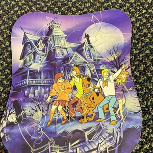 Scooby-Doo Hanna Barbera The Cyber Chase 2-Sided Glow-in-the Dark Puzzle