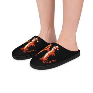 Women&#39;s Winnie The Pooh & Tigger Too Slippers