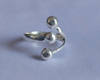 Anillo ajustable de plata hecho a mano con media bola: Anillo de joyería boho para mujer