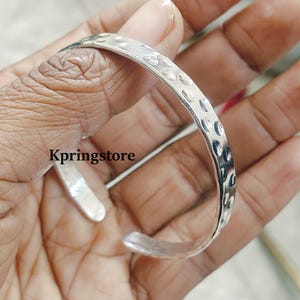 Gehämmerte Armreif 925 Sterling Silber Armreif Gehämmerte Manschette Armreif Geschenk für Frauen Verstellbare Designer Armreif Stapelbar Armreif Handgemachter Schmuck