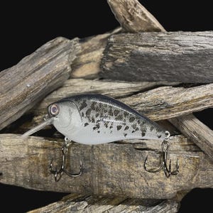 Custom Crankbaits – Hand Painted Bass Fishing Lures | Squarebill, Medium, and Deep Diving Crankbait Lures for Largemouth & Smallmouth Bass