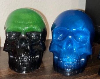 Crystal Skulls made with Epoxy Resin, Customizable Colors, Spooky Decor, Gifts for Him