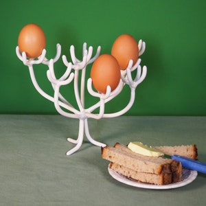 Enamelled metal egg holder • ecru white • display organizer storage support • 9 eggs • kitchen storage • brunch • gadget utensil