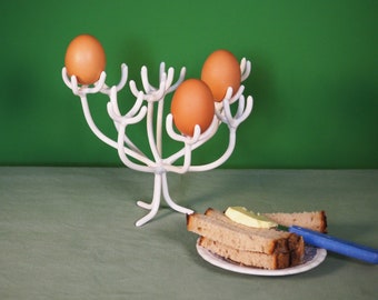 Enamelled metal egg holder • ecru white • display organizer storage support • 9 eggs • kitchen storage • brunch • gadget utensil