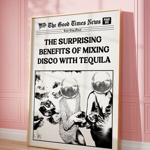 Modny wydruk gazety, czarno-biały wózek barowy, sztuka ścienna retro z alkoholem, plakat disco monochromatyczny, sztuka ścienna feministyczna, wydruk koktajli
