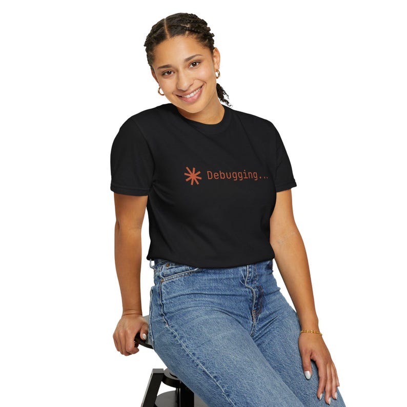 Debugging Claude Code Shirt | AI Developer Tee bild 3