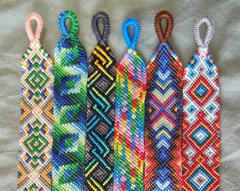 Pulsera anudada / Pulsera de la amistad / Hecha a mano / Regalo único / Accesorios / Degradado / Cuadrados / Chevron / Arcoíris / Ombre / Joyas