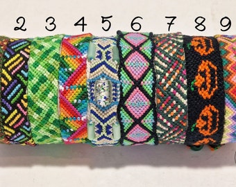 Pulsera de la Amistad Anudada, Regalo Único Hecho a Mano, Accesorios, Halloween, Arcoíris, Rayas y Cuadrados, Hilo Multicolor Ombre