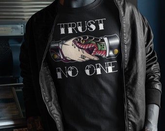 Trust No One American traditional Tattoo Shirt, Vintage Tattoo Tee, Tattoo Flash T-Shirt, Tattoo Lover, Snake Hand Shake