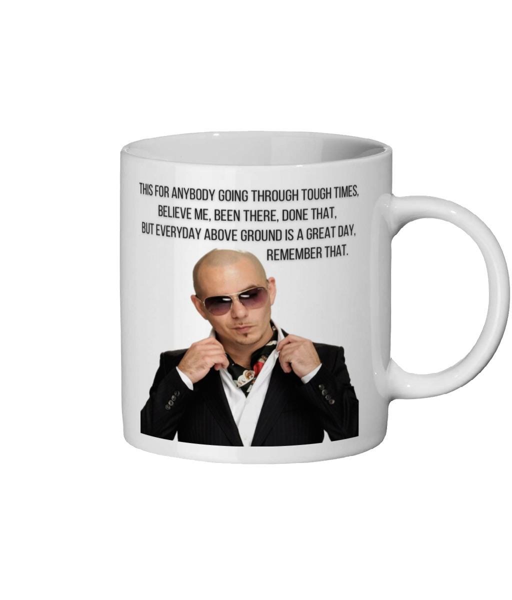 Pitbull y Lana del Rey se presentaron en el festival de música más antiguo  del mundo y les fue increíble, image size:1024x1200