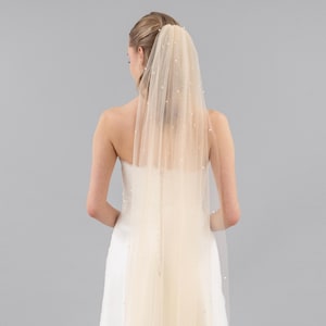 Champagne Wedding Veil With Pearls, Medium Dark Champagne Color Fabric, White Pearl Veil - Scattered Pearls, Gold Color Bridal Comb