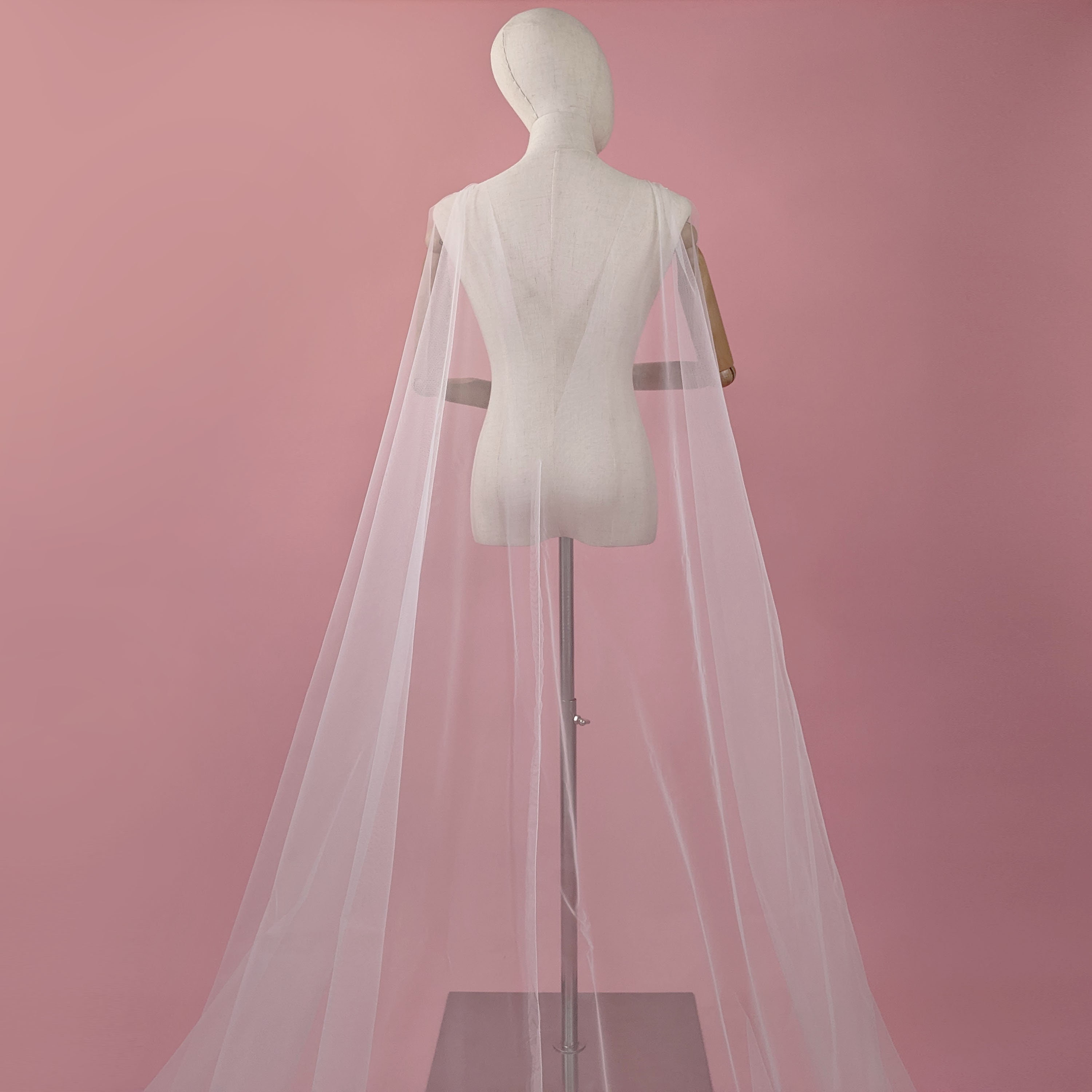 未使用　ella dot wool boa cape (ivory) il_fullxfull.4467339012_o4m1.jpg