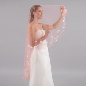 Blush Pink Wedding Veil With Flowers, Dusty Blush Tulle With White Flowers and Pearls, Blusher Veil - With Rose Gold Bridal Hair Comb