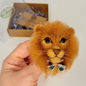 Brooches, Pins and Clips, Handmade 100% Wool Lion Brooch, Bridesmaid, Christmas, Birthday Gift